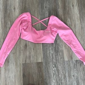 Long sleeve open back active wear top with cross back detailing